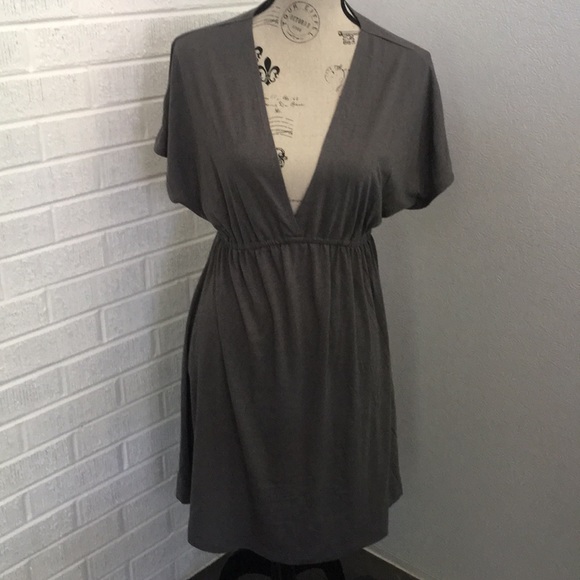 Women’s M Mix & Co. Gray T-shirt Dress deep v neck - Picture 1 of 8